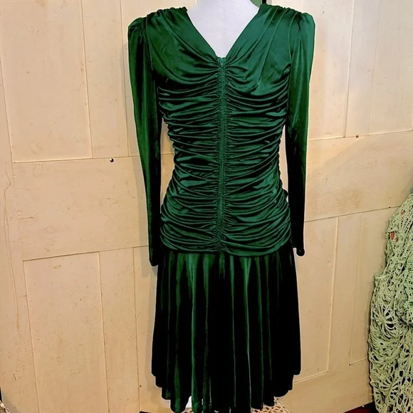 EC Vintage Filigree Heavily Rucked 80s Cocktail Dress Retro Mobwife Elegant Y2K - Picture 6 of 8